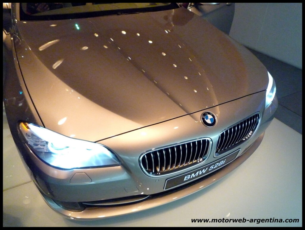 2010-08-11-bmw-f10-exteriores-009