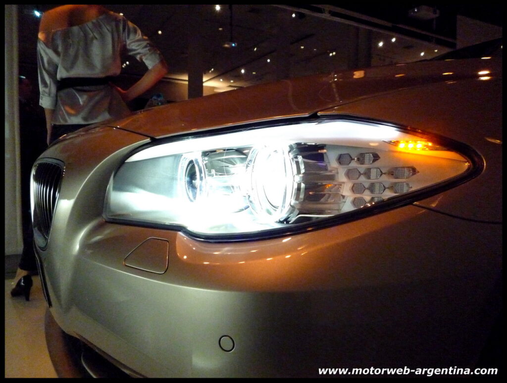 2010-08-11-bmw-f10-exteriores-009a